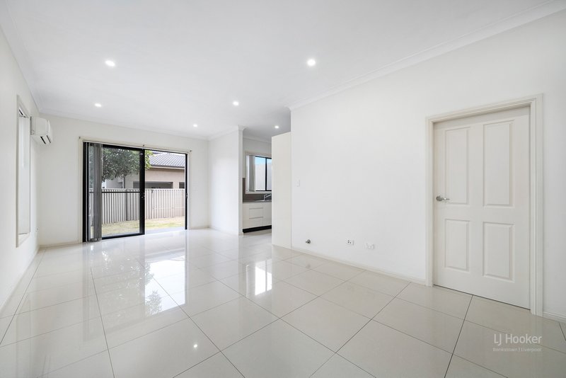 Photo - 1/20 Ellis Street, Condell Park NSW 2200 - Image 2