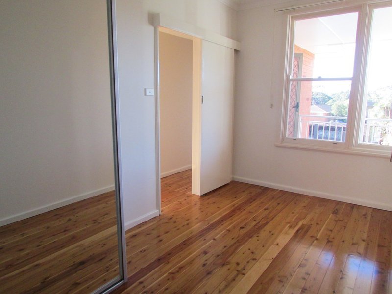 Photo - 1/20 England Street, West Wollongong NSW 2500 - Image 5