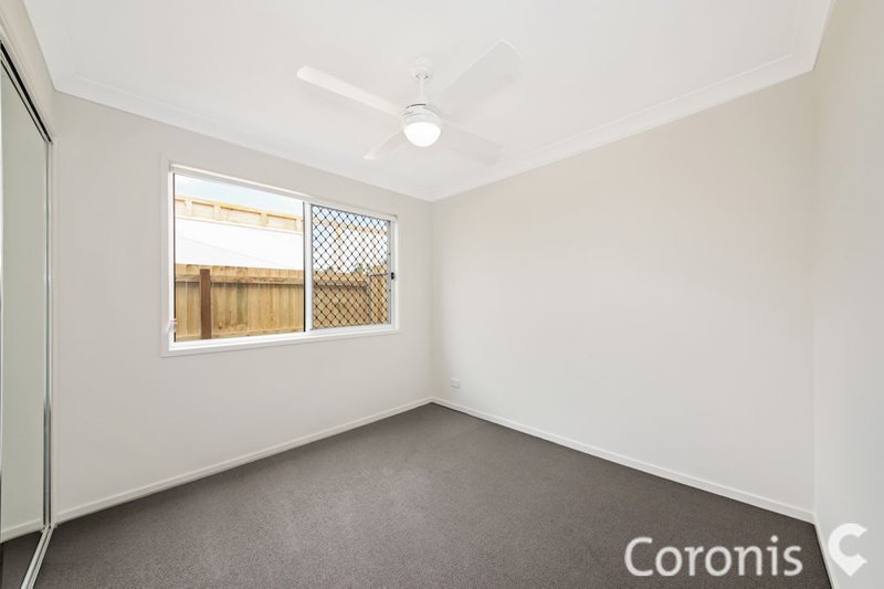 Photo - 1/20 Farmer Place, Park Ridge QLD 4125 - Image 3