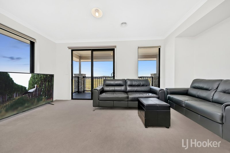 Photo - 120 Grevillea Street, Craigieburn VIC 3064 - Image 12