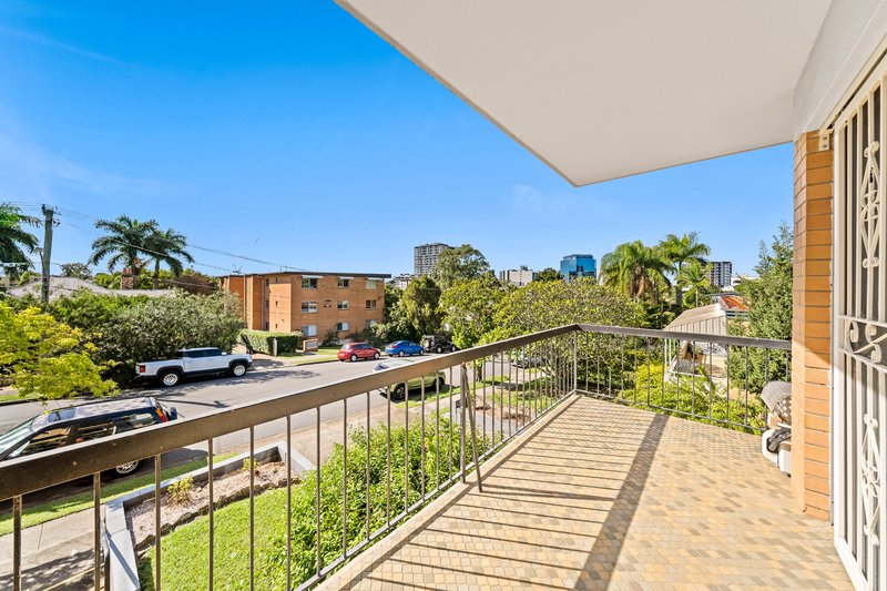 Photo - 1/20 Grove Street, Toowong QLD 4066 - Image 14