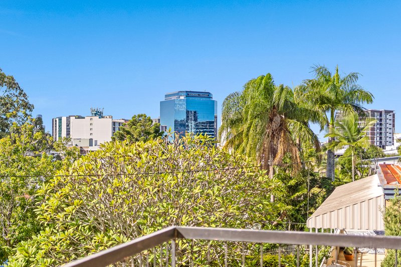 Photo - 1/20 Grove Street, Toowong QLD 4066 - Image 15