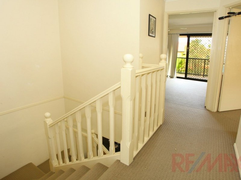 Photo - 120 Highfield Dr , Merrimac QLD 4226 - Image 11