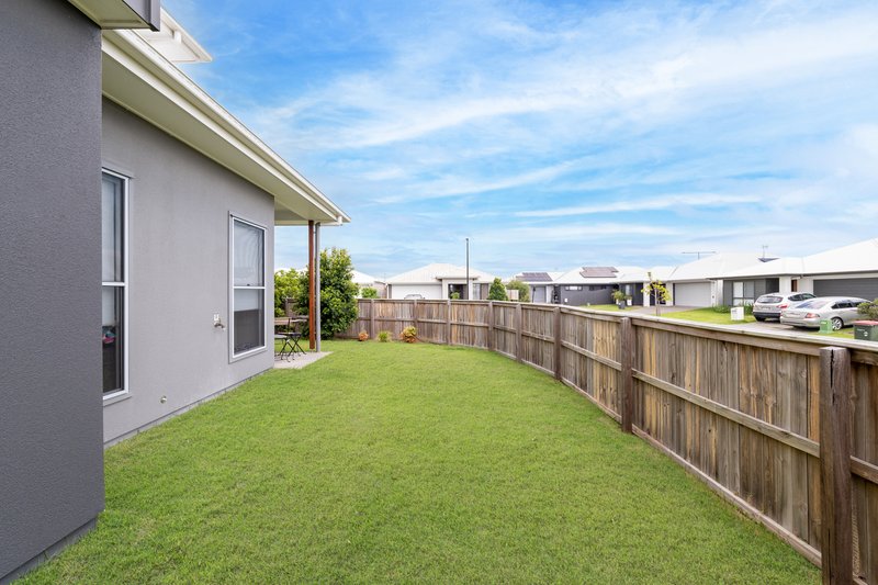 Photo - 1/20 Jeanine Crescent, Nirimba QLD 4551 - Image 4