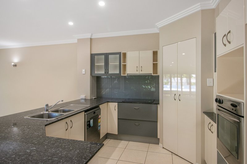 Photo - 1/20 Korina Avenue, Coolangatta QLD 4225 - Image 6