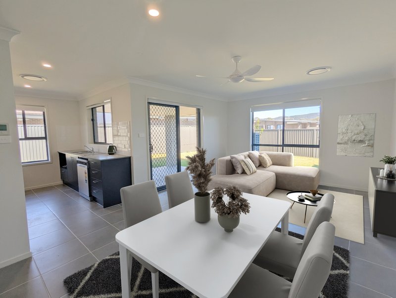 Photo - 1/20 Lakeside Circuit, Cessnock NSW 2325 - Image 3