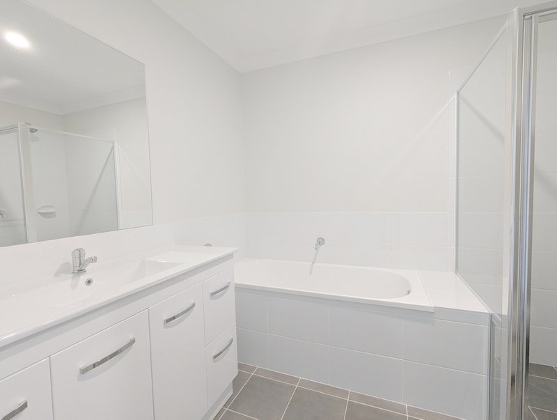 Photo - 1/20 Lakeside Circuit, Cessnock NSW 2325 - Image 8