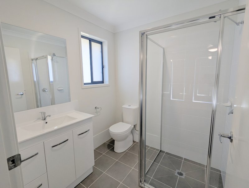 Photo - 1/20 Lakeside Circuit, Cessnock NSW 2325 - Image 9