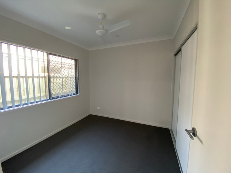 Photo - 120 Lakeview Promenade, Newport QLD 4020 - Image 7