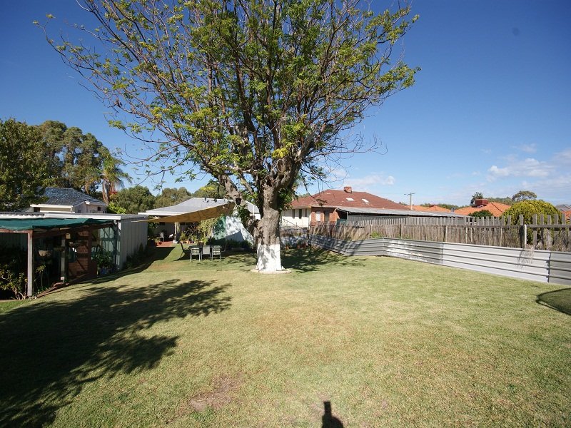 Photo - 120 Lewington Street, Rockingham WA 6168 - Image 3