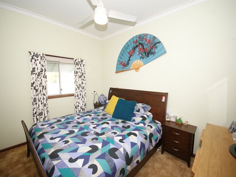 Photo - 120 Lewington Street, Rockingham WA 6168 - Image 10