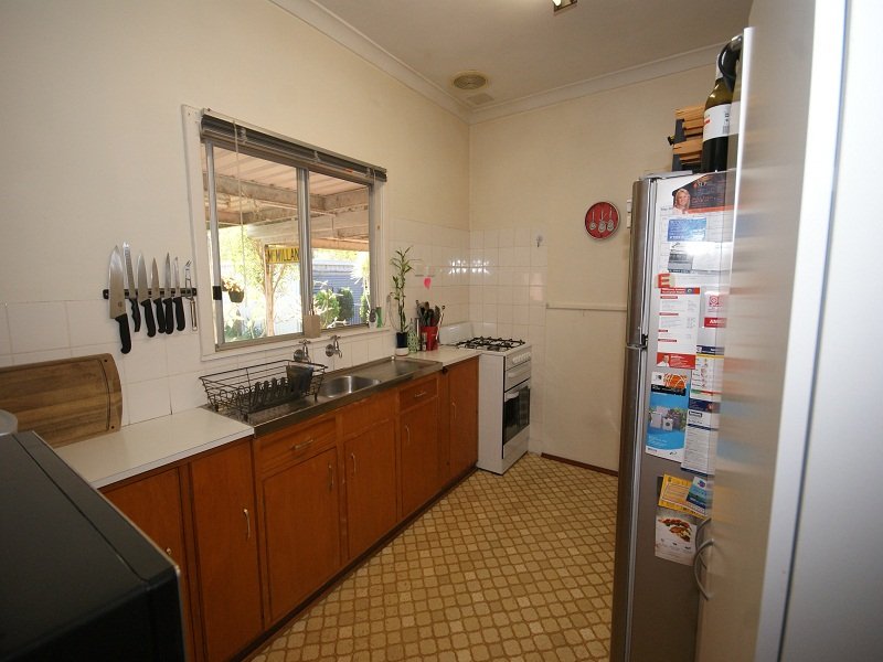 Photo - 120 Lewington Street, Rockingham WA 6168 - Image 12