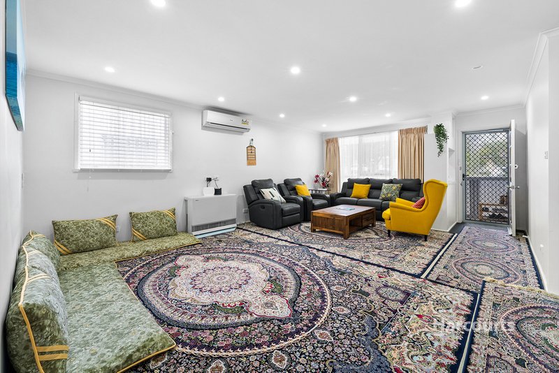 Photo - 1/20 Louis Street, Doveton VIC 3177 - Image 5