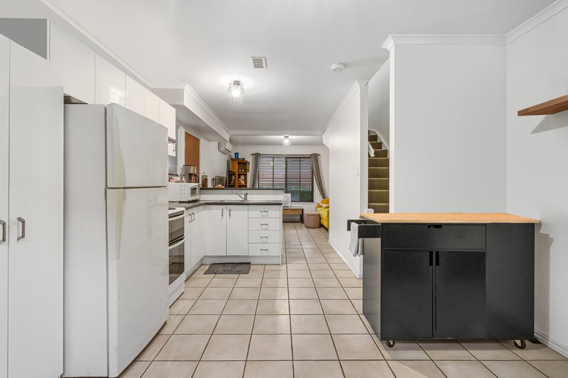 Photo - 1/20 Lowry Street, North Ipswich QLD 4305 - Image 6