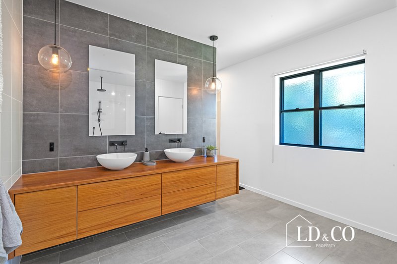Photo - 120 Mango Avenue, Eimeo QLD 4740 - Image 15