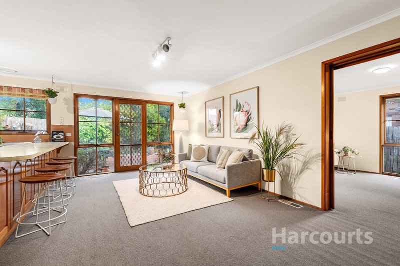 Photo - 120 Milpera Crescent, Wantirna VIC 3152 - Image 3