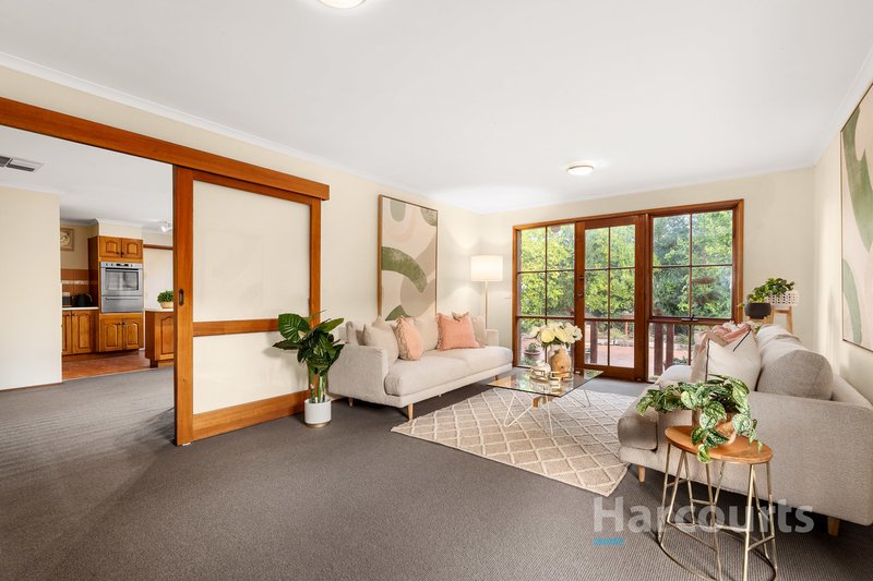 Photo - 120 Milpera Crescent, Wantirna VIC 3152 - Image 5