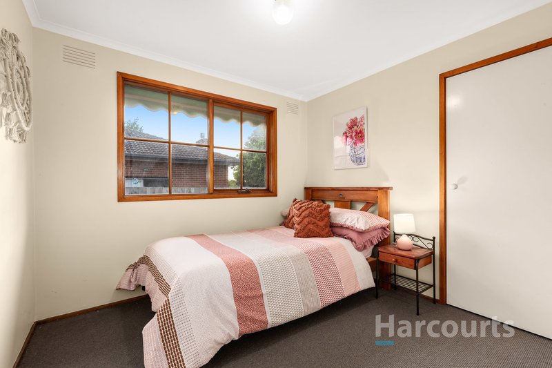 Photo - 120 Milpera Crescent, Wantirna VIC 3152 - Image 10