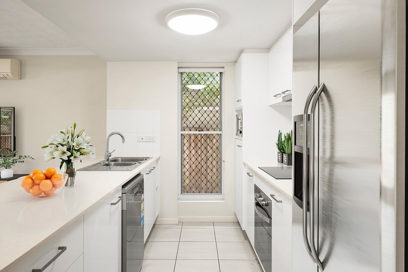 Photo - 1/20 Noble Street, Clayfield QLD 4011 - Image 7