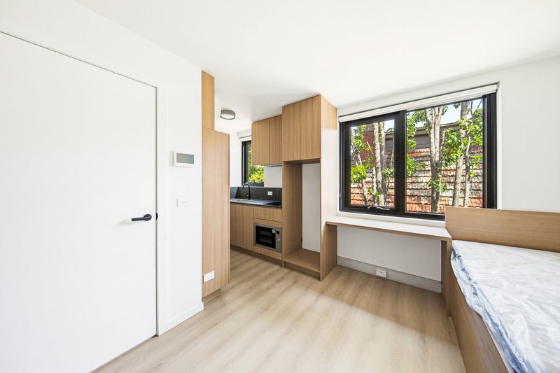 Photo - 1/20 Pine Street, Hawthorn VIC 3122 - Image 5
