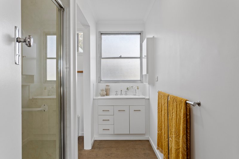 Photo - 1/20 Poplar Street, Frankston North VIC 3200 - Image 6