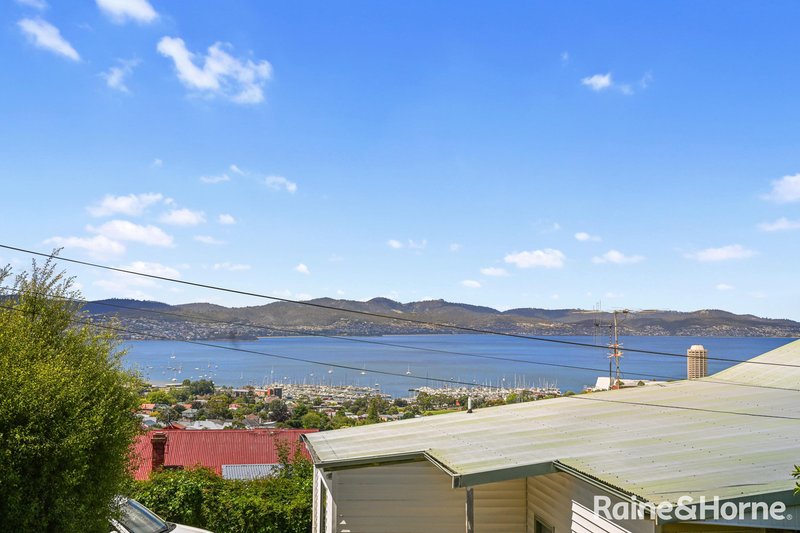 Photo - 1/20 Richardson Avenue, Dynnyrne TAS 7005 - Image 5