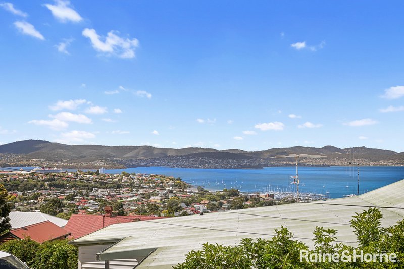 Photo - 1/20 Richardson Avenue, Dynnyrne TAS 7005 - Image 10