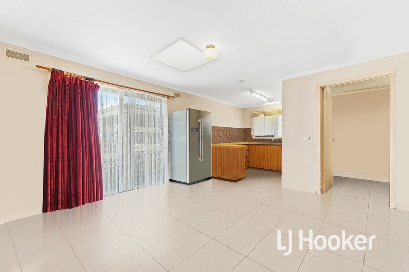 Photo - 1/20 Robjant Street, Hampton Park VIC 3976 - Image 3