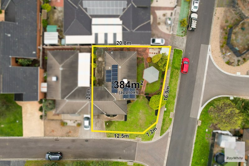 Photo - 1/20 Roseberry Avenue, Keilor Downs VIC 3038 - Image 2