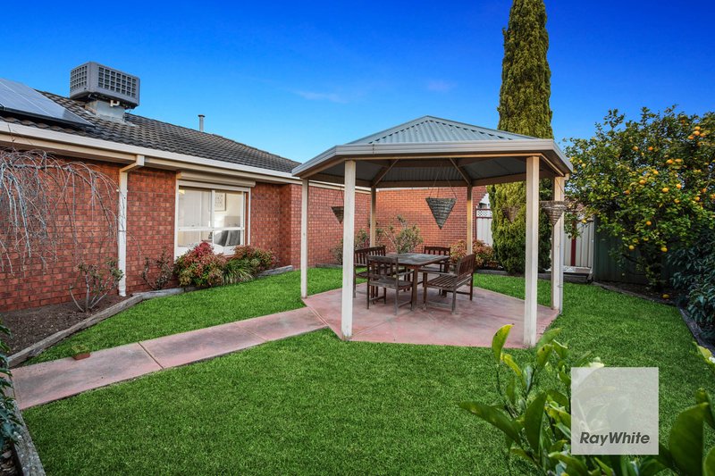 Photo - 1/20 Roseberry Avenue, Keilor Downs VIC 3038 - Image 10