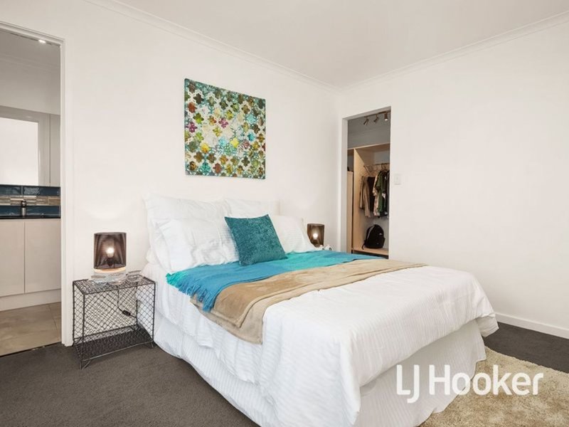 Photo - 120 Shane Avenue, Seabrook VIC 3028 - Image 6