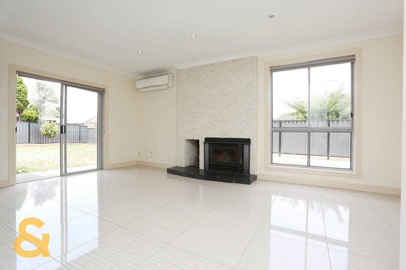 Photo - 120 Shankland Boulevard, Meadow Heights VIC 3048 - Image 6