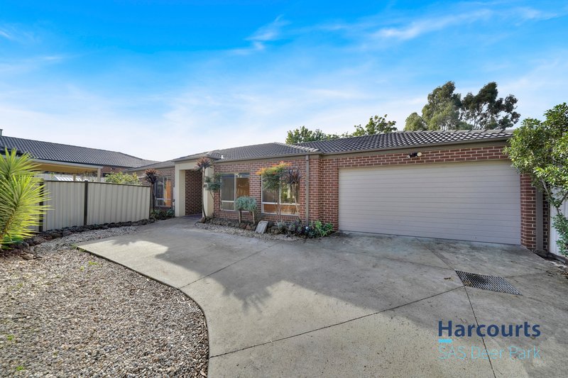 Photo - 1/20 Sovereign Boulevard, Harkness VIC 3337 - Image 1