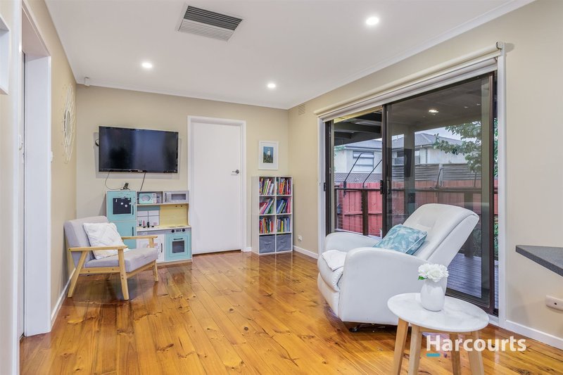 Photo - 1/20 Stamford Crescent, Rowville VIC 3178 - Image 6