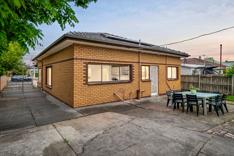 Photo - 120 Tinning Street, Brunswick VIC 3056 - Image 10