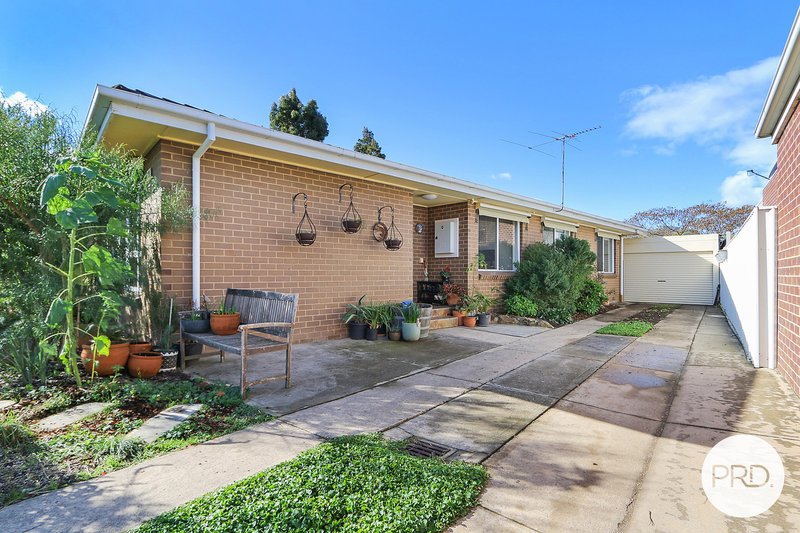 Photo - 120 Wigg Street, Wodonga VIC 3690 - Image 2