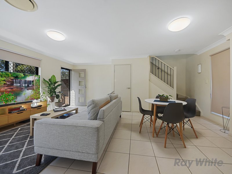 Photo - 1/20 Yaralla Street, Chermside QLD 4032 - Image 2