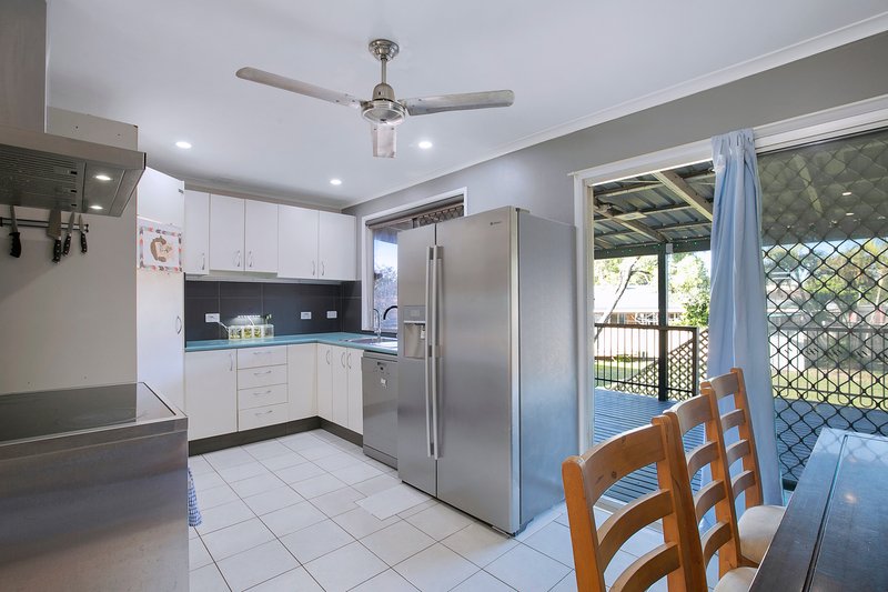 Photo - 1200 Old North Crescent, Strathpine QLD 4500 - Image 5