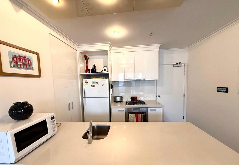 Photo - 1200/63 Whiteman Street, Southbank VIC 3006 - Image 5