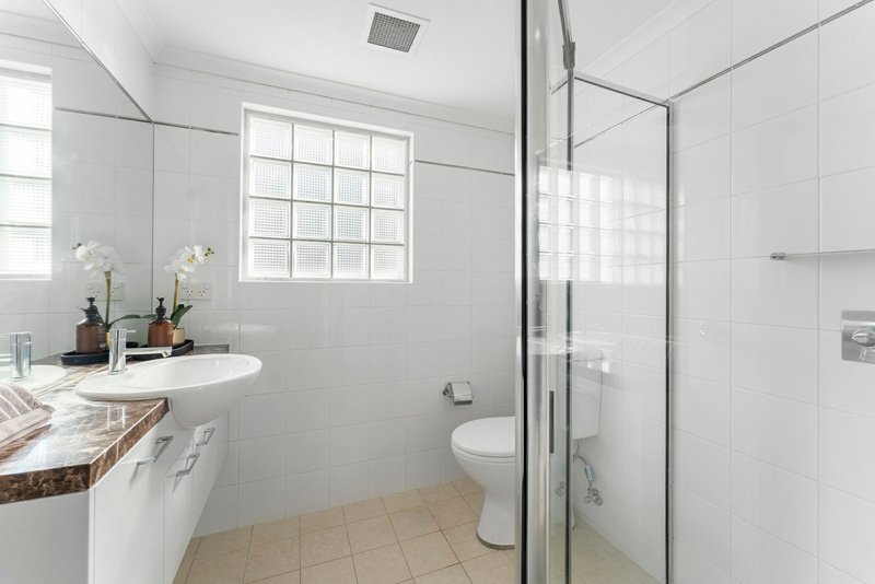 Photo - 1201/2-4 Atchison Street, St Leonards NSW 2065 - Image 9