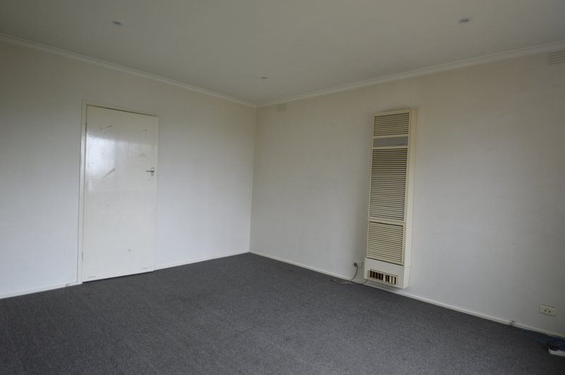 Photo - 1/202 Gladstone Road, Dandenong North VIC 3175 - Image 2