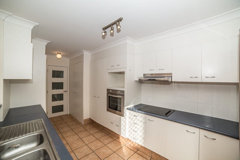Photo - 1/202 Queen Street, Southport QLD 4215 - Image 3