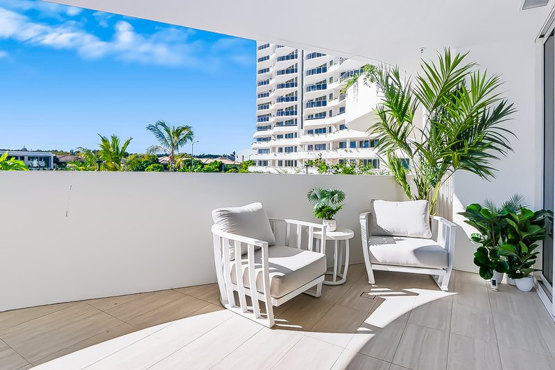 Photo - 1202/116 Laver Drive, Robina QLD 4226 - Image 2