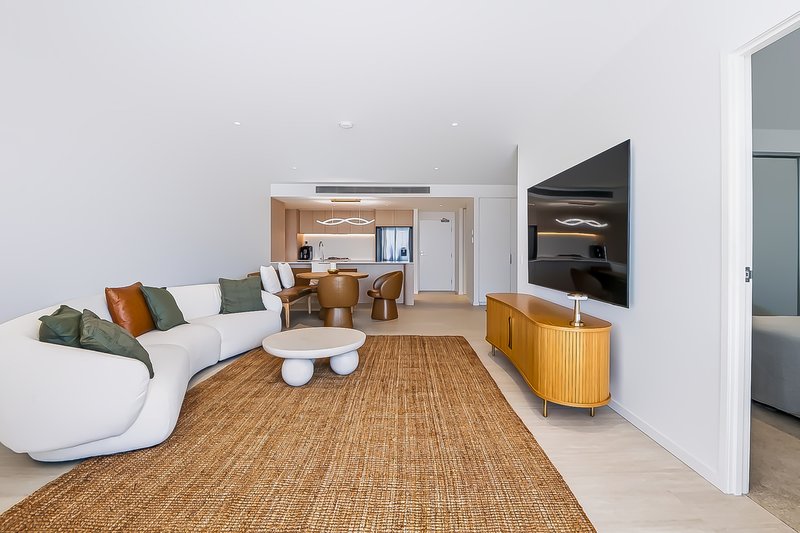 Photo - 1202/116 Laver Drive, Robina QLD 4226 - Image 4