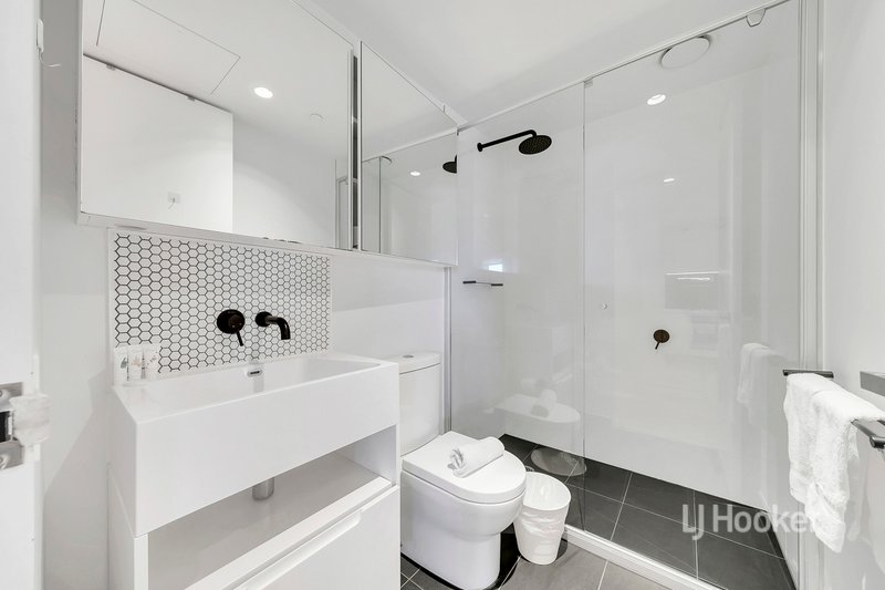 Photo - 1202/442-450 Elizabeth Street, Melbourne VIC 3000 - Image 2