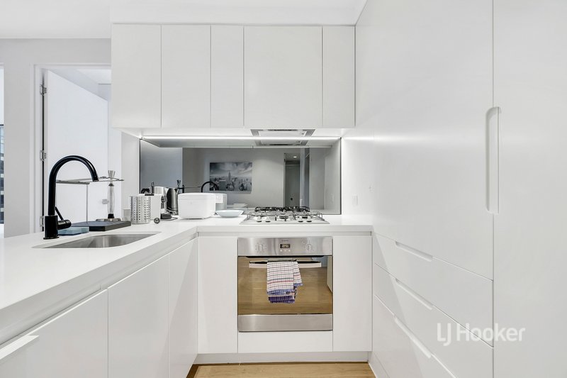 Photo - 1202/442-450 Elizabeth Street, Melbourne VIC 3000 - Image 9