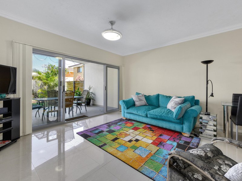 Photo - 1/203 Melton Road, Nundah QLD 4012 - Image 6