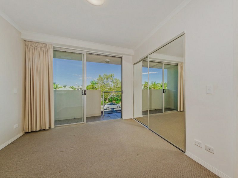 Photo - 1203/12 Executive Drive, Burleigh Waters QLD 4220 - Image 5