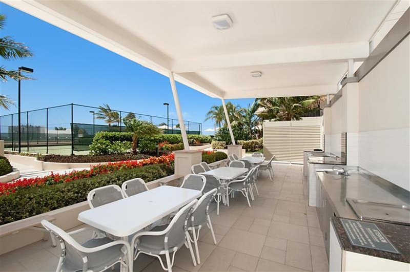 Photo - 1203/3 Hanlan Street, Surfers Paradise QLD 4217 - Image 8