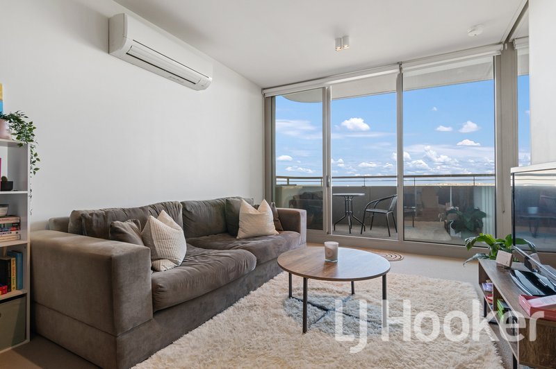 Photo - 1203/74 Queens Road, Melbourne VIC 3004 - Image 2